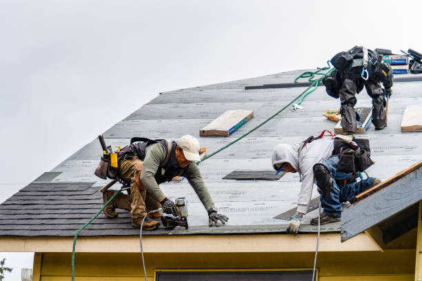 Professional Gutter Installation technician working in Rufus, OR